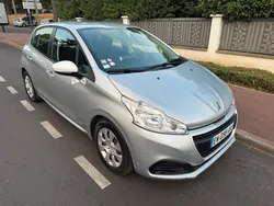 Peugeot 208 - Apple CarPlay