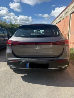 MERCEDES EQA 250 comme neuf