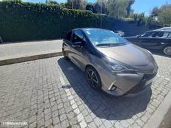 Toyota Yaris 1.5 HSD Square Collec.Grey