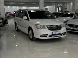 LANCIA VOYAGER 2.8 163 ch BVA CUIR 7 PLACES - DISTRIBUTION OK - ATTELAGE - 199800 km