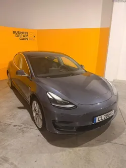 Tesla Model 3 Standard Range Plus RWD