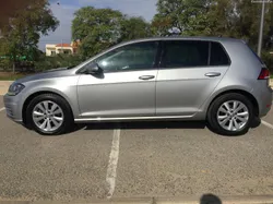 VW Golf VII 1.6 TDi DSG (automático)