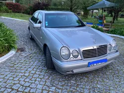 Mercedes-Benz E 300 300 Diesel (210 020)