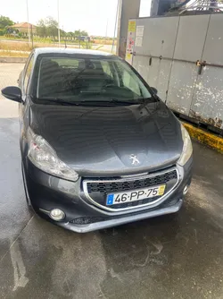 Peugeot 208 1.4 hdi 5 lugares diesel 2 donos