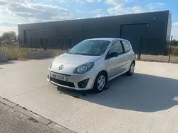 RENAULT TWINGO II - 1.2 16V 75 ch - 2010 - 136 000 km - Distribution NEUVE - Garantie 3 mois