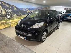 PEUGEOT 107 1.0 VTi