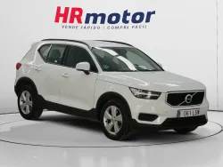 VOLVO XC40 T2 Momentum Core