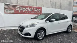 Peugeot 208 1.2 VTi SE Style