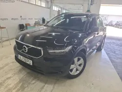 Volvo XC40 1.5 T2 Momentum Core