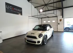 Mini Cabriolet II 1.6 211 ch JCW BVA6 - Seulement 68'555km - Carnet Complet - Sièges AV chauffants - Accès Confort - Harman Kardon - Bluetooth - Navigation - Jantes 17"
