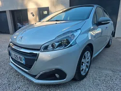 ✅peugeot 208 1.6 blue hdi 100 ch pack active ⏩️ motorisation tres fiable c'est le moteur ⏩️1.6 hdi ⏩️camera de recul et ⏩️radar de recul