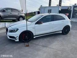 Mercedes-Benz A 45 AMG 4Matic Speedshift 7G-DCT PETRONAS 2015 World Champion Edition
