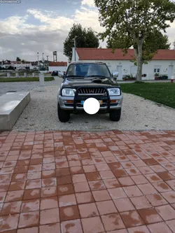 Mitsubishi L200 stracar