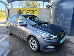 I 20 INITIA 1.2e 84 CV 5 PORTES ( 1ERE MAIN)