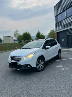 Peugeot 2008 1.6 e-HDi 92ch FÉLINE