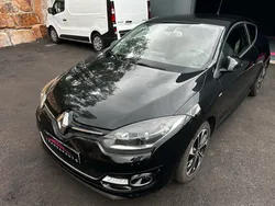 Renault Mégane III Coupé 1.6 dCi Bose edition / ENTRETIEN À JOUR - STAGE 1 + DÉFAPÉE