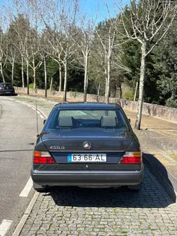 Mercedes-Benz E 200 W124