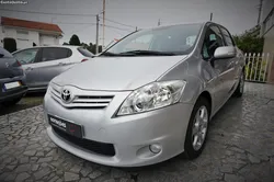 Toyota Auris 1.4 D-4D ACTIVE+ AC 5P
