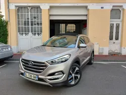 Hyundai Tucson 1.7 CRDI 141 Creative DCT-7, 1ère main 113.135km certifiés, Révision complète dont freins & pneus toutes saisons neufs, dossier complet depuis facture d'achat, 49 photos disponibles