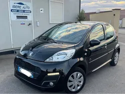 Peugeot 107 1.0 68ch envy 1 main faibles kms excellent état clim