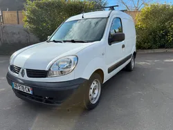 Renault Kangoo Dci 70ch Bvm . 1 ère main. Clim. Radio Girafon Barre de toit . 182110 kms