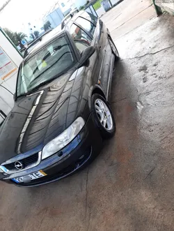 Opel Vectra 2.2