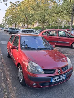 Clio 2 en excellent état