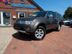 Mitsubishi L200 INTENSE DOPPELKABINE 4WD / HARD TOP KLIMA 178 CH 4X4 BVM - VOLANT CUIR