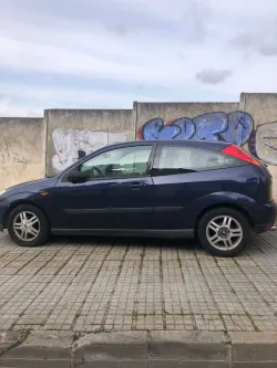 FORD Focus 1.6i 16v Trend