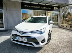 Toyota Avensis Touring Sports GPS Camera Full Led