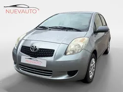 TOYOTA YARIS II 1.0 - 69 VVT-i