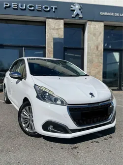 Peugeot 208 Allure 110 Puretech BVM6