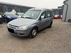 Opel combo 1.3 CDTi 5 places climatisées