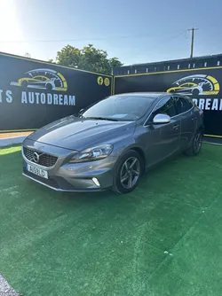 Volvo V40 R-DESIGN