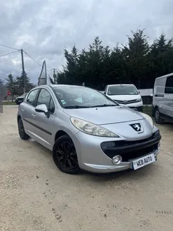Peugeot 207 1.6 120CV AN:2008 125 000 KM 5 PLACES VENDU 3990euros Réviser PLUS Garantie
