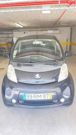 Peugeot iOn Active