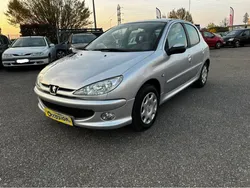 Peugeot 206 1.4i essence 75ch 2009 en très bon état