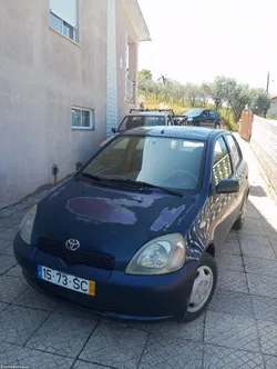 Toyota Yaris 1.0 224.000kms por favor, ler a descrição.