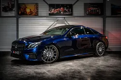 MERCEDES-BENZ CLASSE E300 COUPE 2.0 245CH 9G-TRONIC / Bleu Cavansite / Cuir Nappa / Look E53 / Panamericana / Burmester / Widescreen / Toit Pano / Caméra 360 / 20’’ AMG