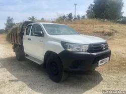Toyota Hilux 2.4 D-4D 4WD CE 3L CH