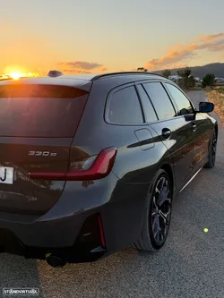 BMW 330 e Pack Desportivo M Pro Auto