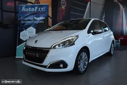 Peugeot 208 1.2 PureTech Signature