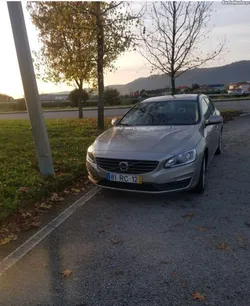 Volvo V60 D2