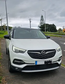 Opel Grandland X 1.2 Turbo 130cv