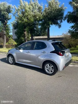 Mazda 2 1.5 L Hybrid VVT-i Centre-Line