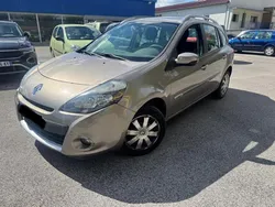 Renault clio 1.5 dci 75ch tomtom live eco2