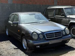 Mercedes-Benz E 230 Automático