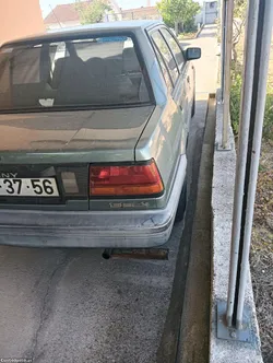 Nissan Sunny passageiros