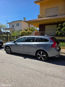 Volvo V60 2.0 D2 R-Design