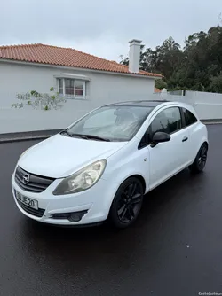 Opel Corsa 1.2 Black Edition (SUPER NOVO)